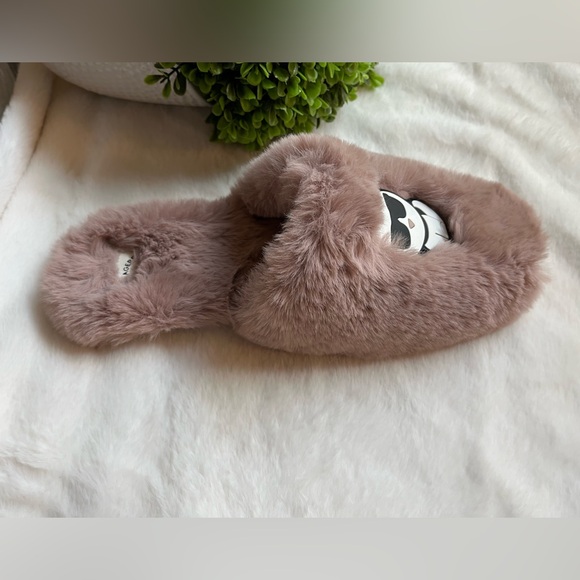 ‼️sold Karl Lagerfeld Paris Lucille fluffy slides size 10 new with tags - Picture 3 of 11